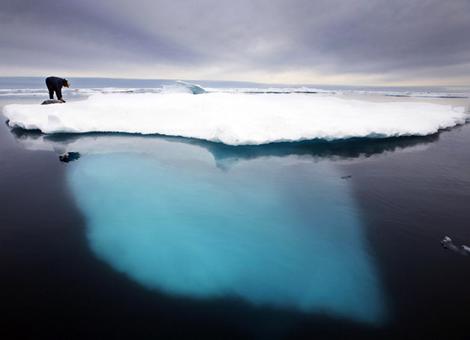 Boiling water to shrink icebergs?