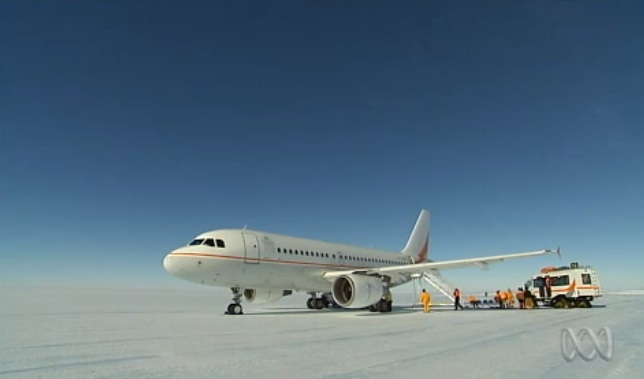 Antarctica airstrip melting fast